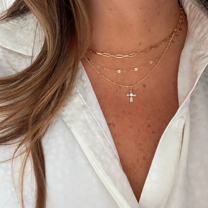 Dainty cross necklace product photo